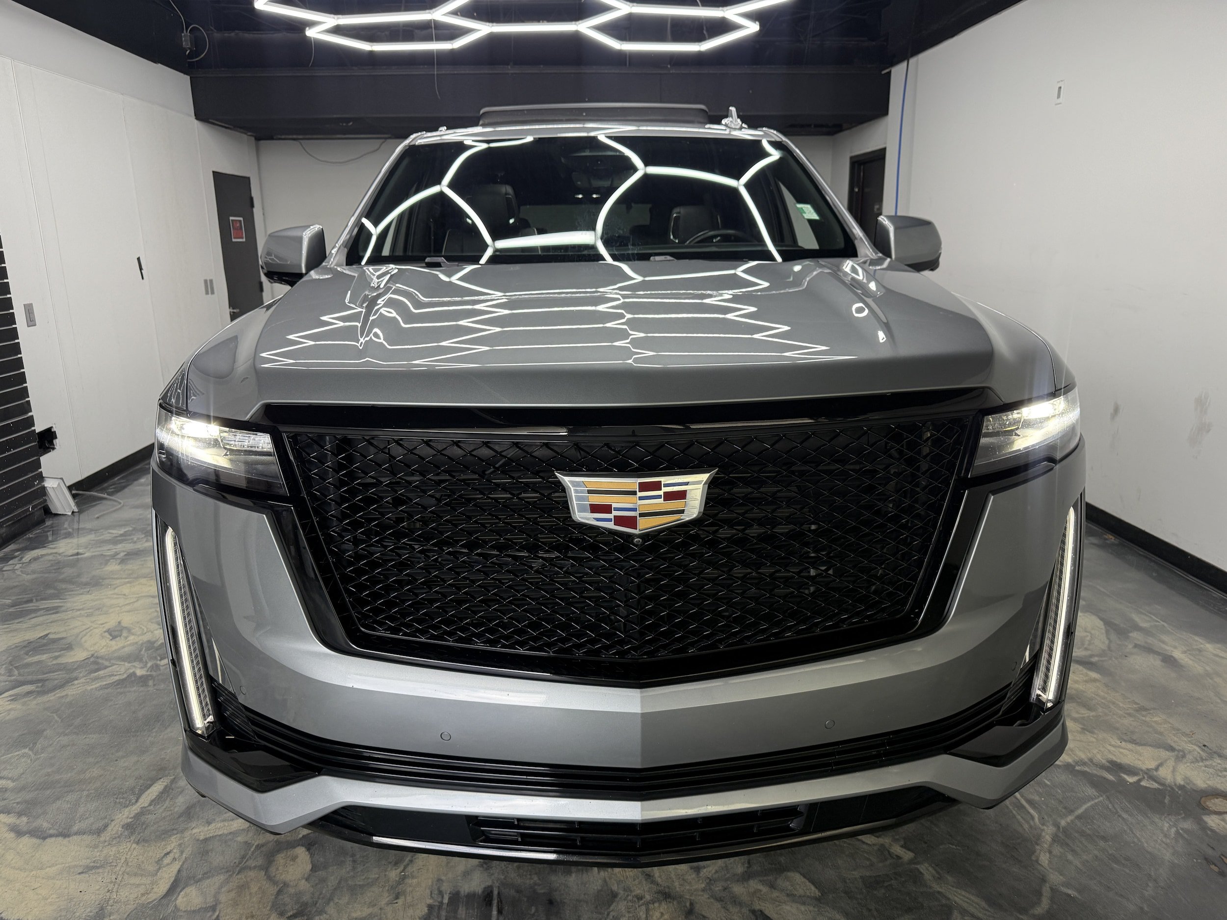 Used 2023 Cadillac Escalade Sport w/ LPO, ONYX Package AWD/4WD image 6