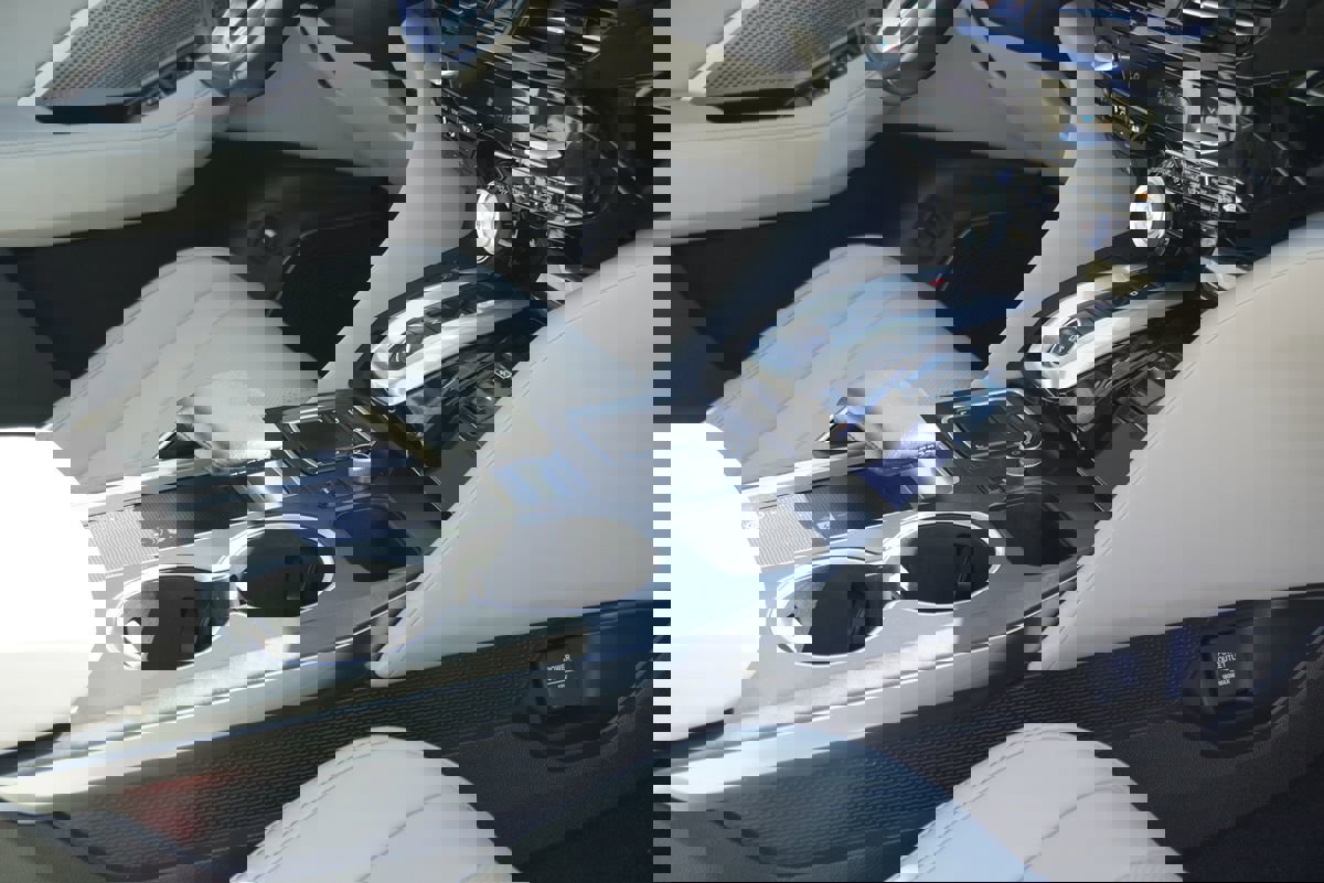 Used 2022 Acura MDX FWD w/ Technology Package image 16