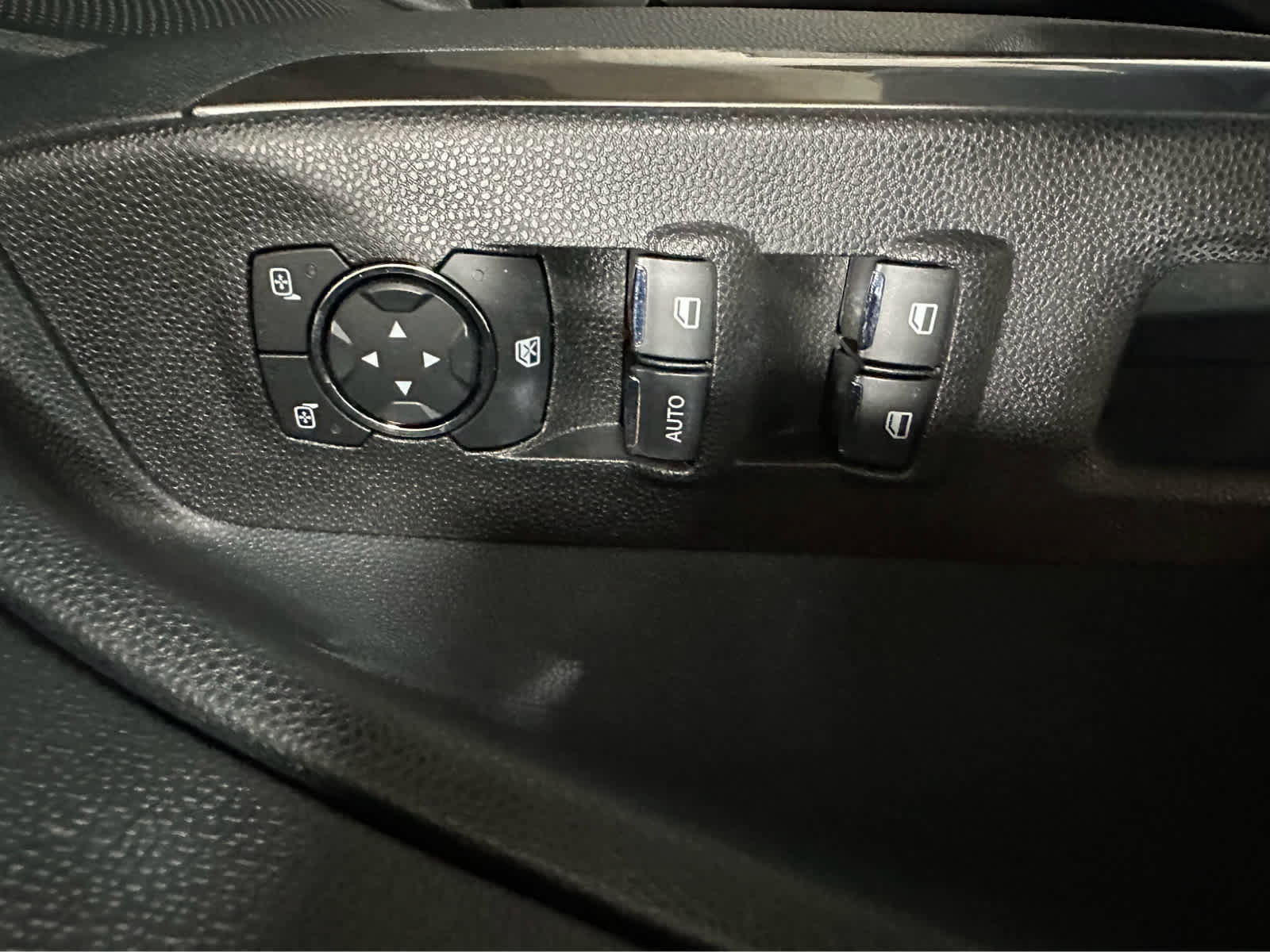 Used 2022 Ford EcoSport SE w/ SE Convenience Package image 14