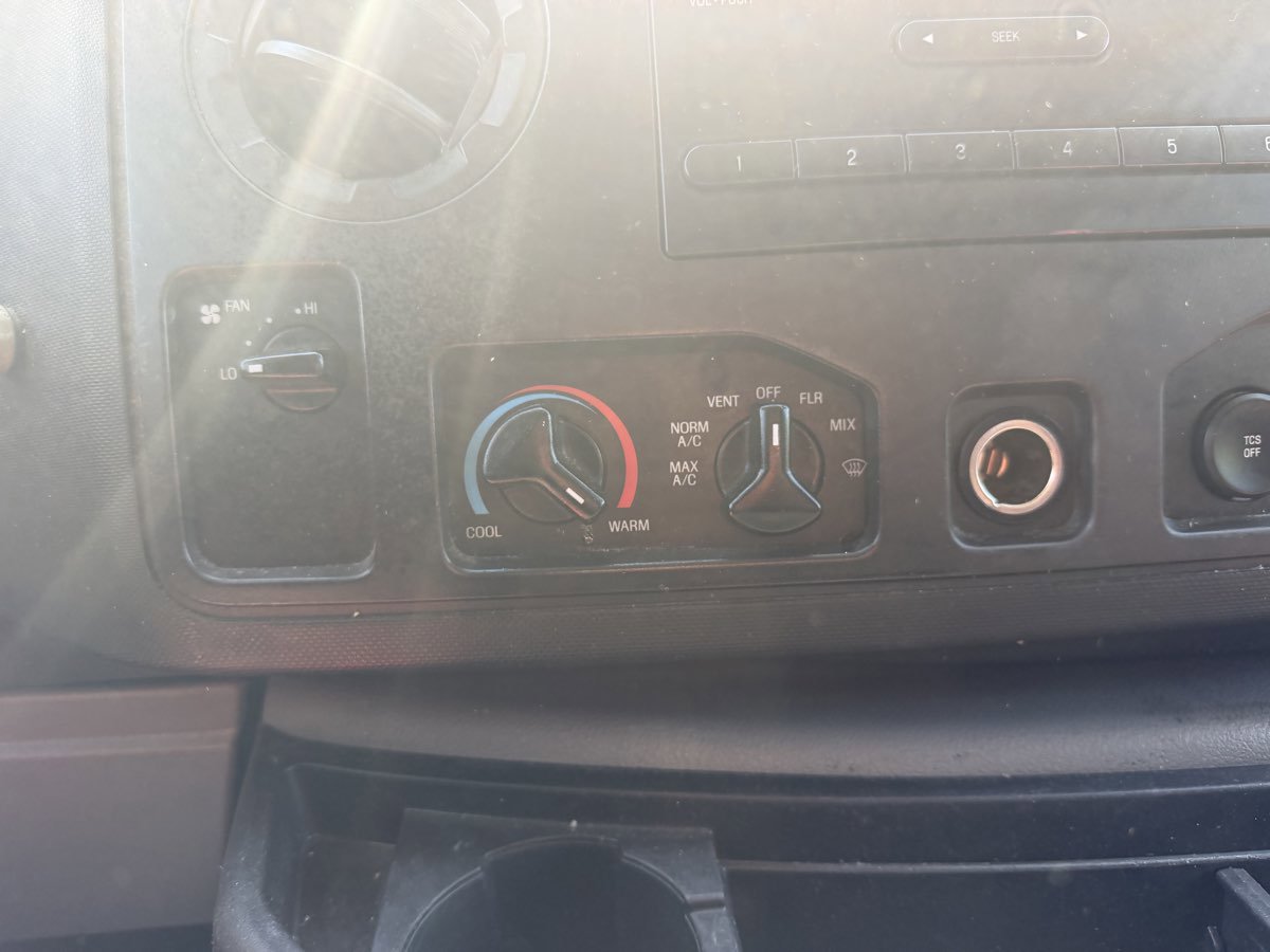 Used 2011 Ford E-150 and Econoline 150 w/ PWR Group image 29