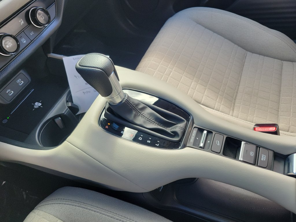 Used 2027 Honda HR-V LX image 31