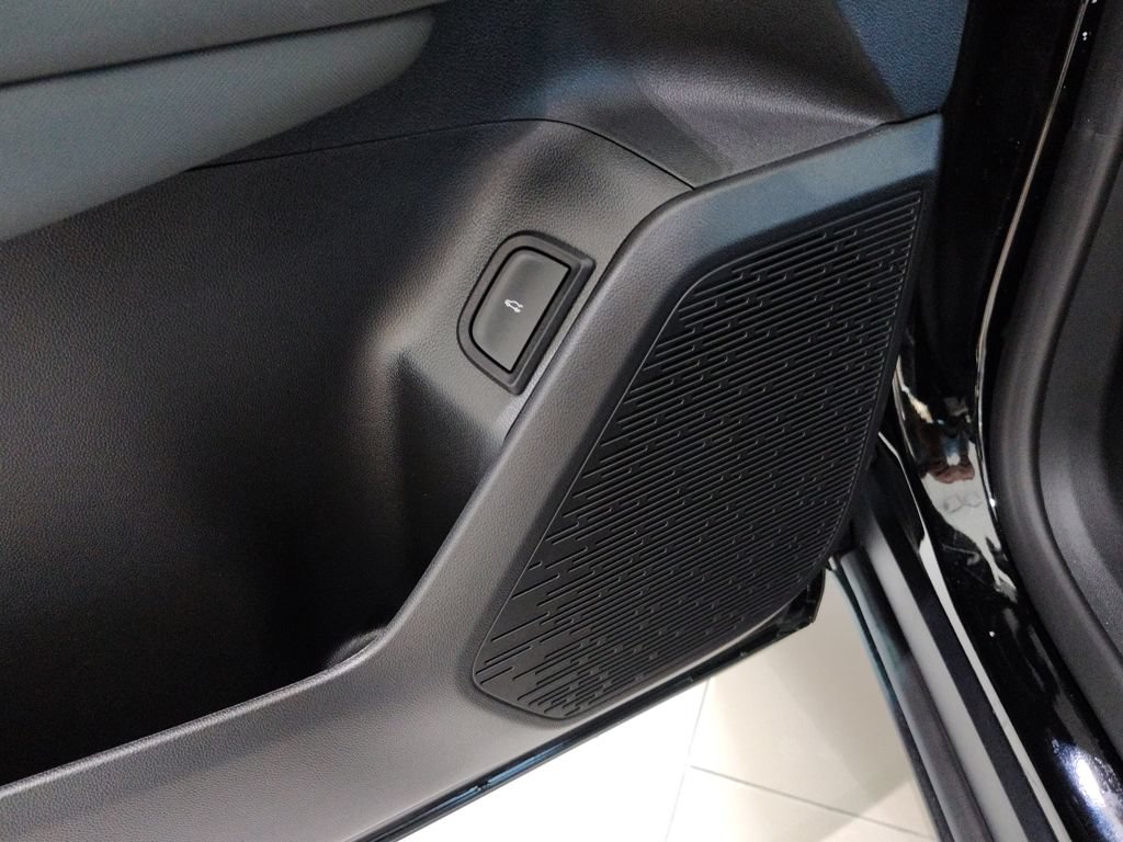New 2027 GMC Terrain AT4 w/ Technology Package II AWD/4WD image 19