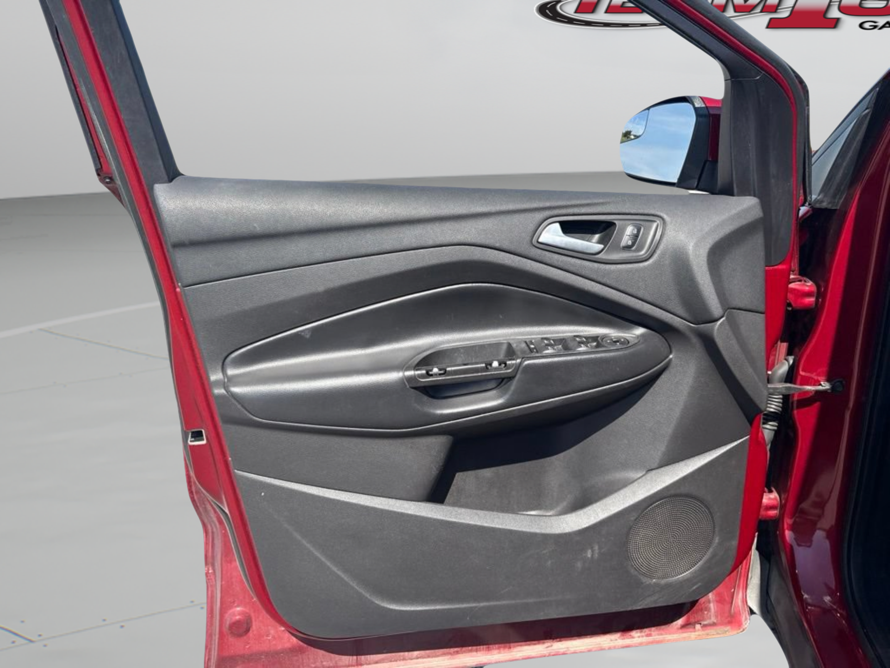 Used 2019 Ford Escape SE FWD image 19