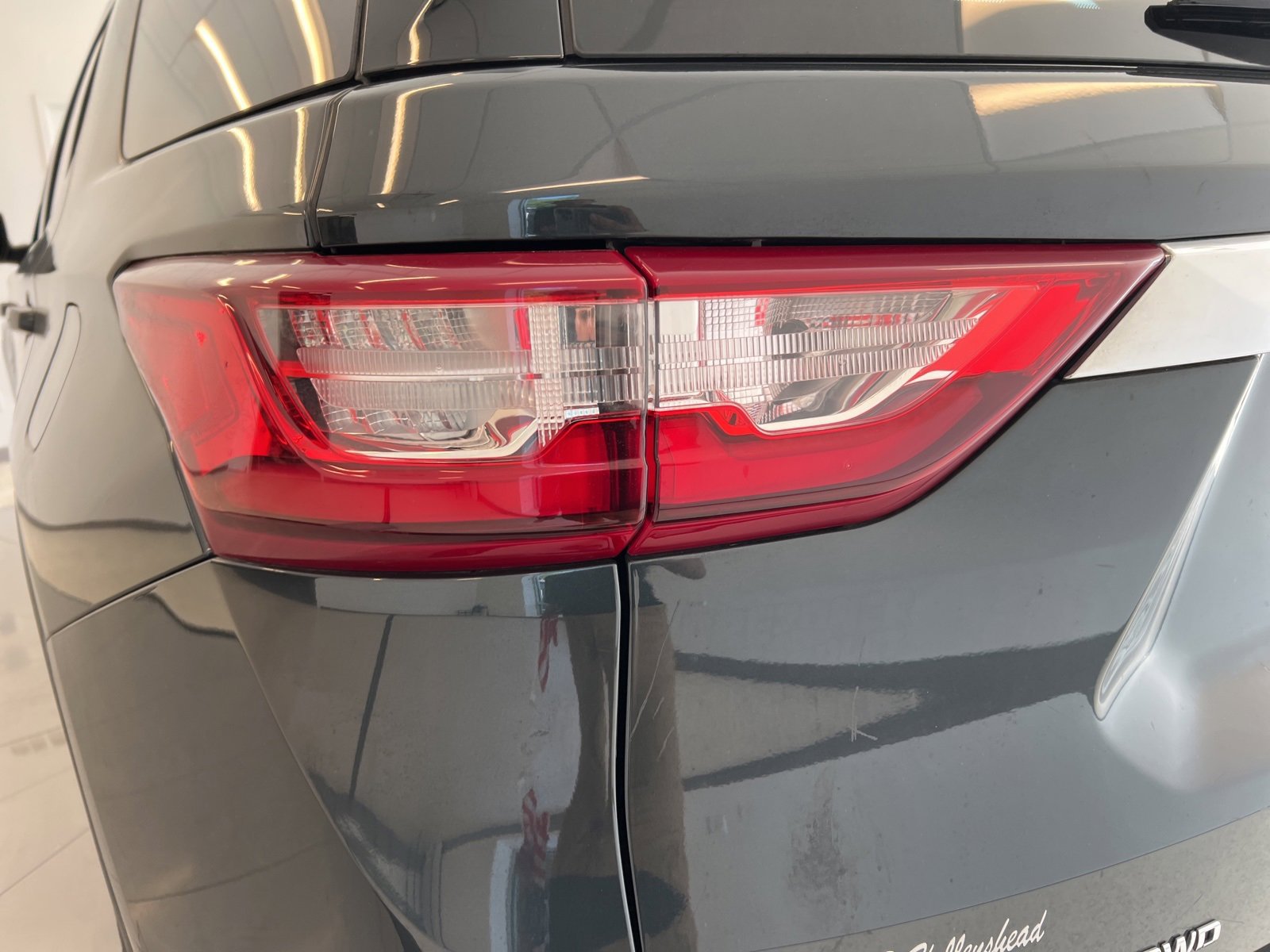 Used 2021 Chevrolet Traverse LT image 46