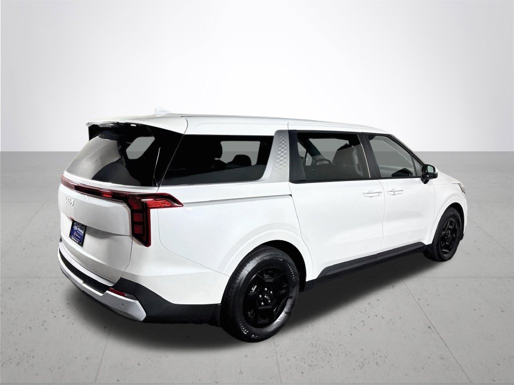 New 2027 Kia Carnival FWD image 6