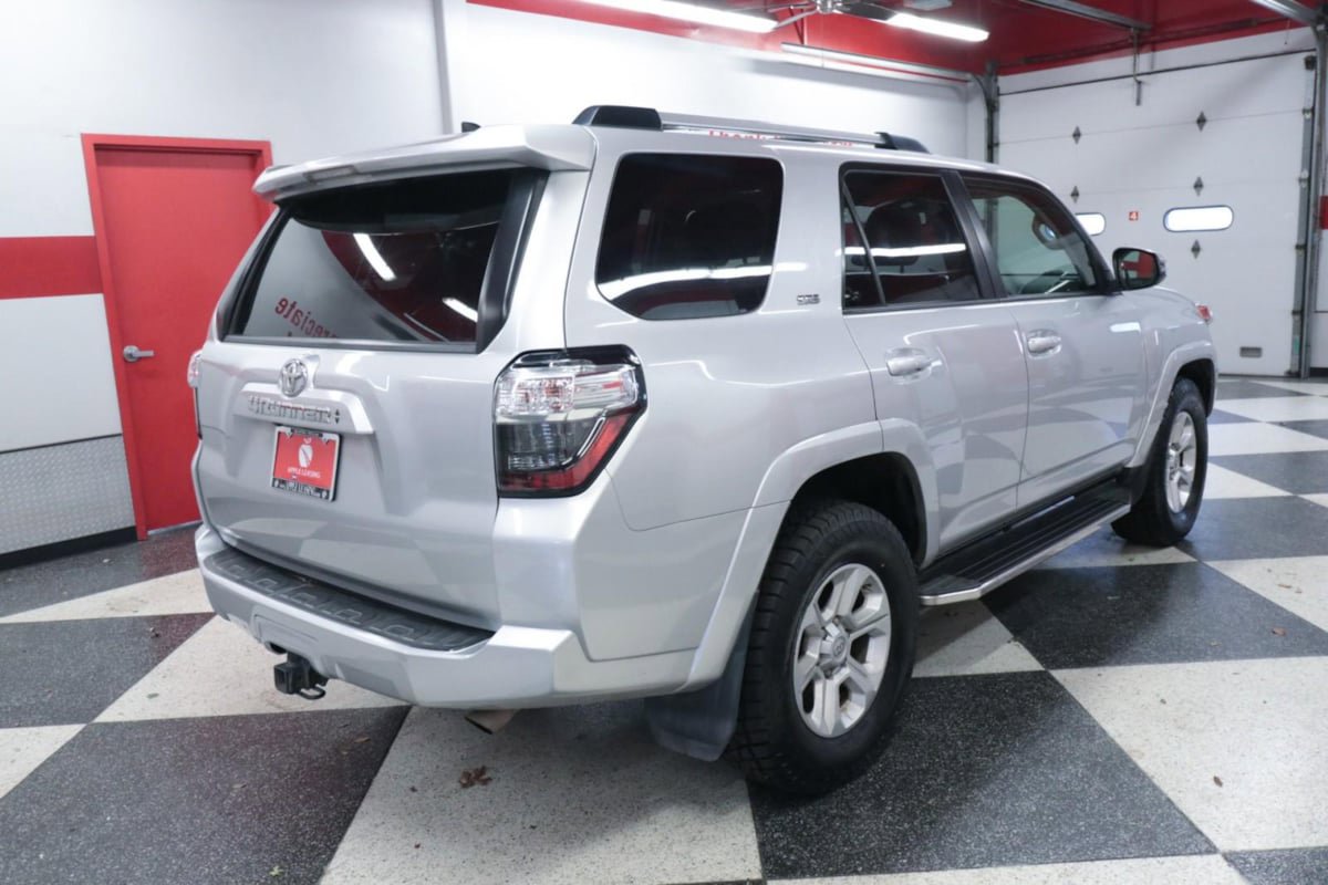 Used 2020 Toyota 4Runner SR5 Premium w/ Moonroof Package RWD image 7