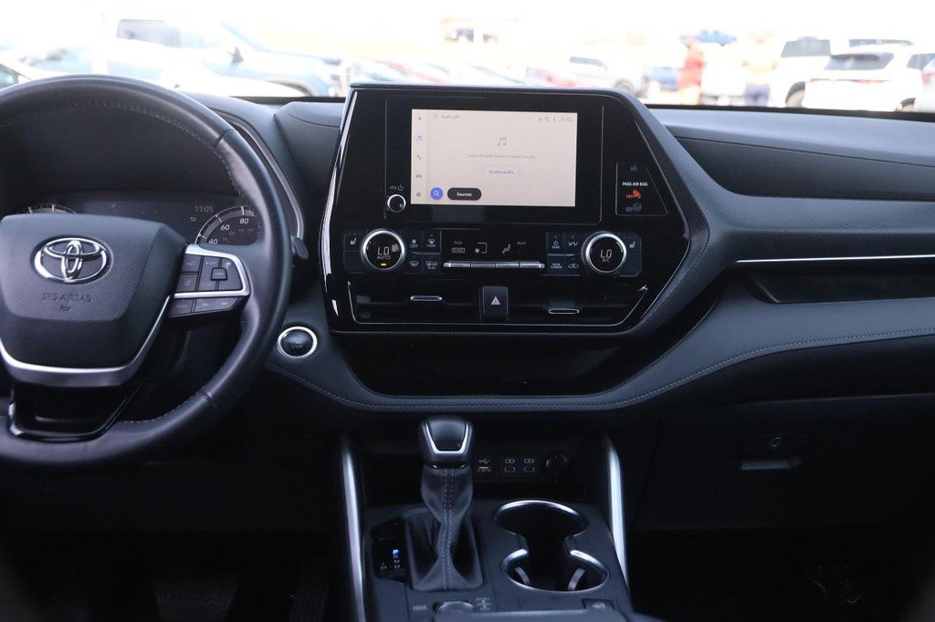 Certified 2024 Toyota Highlander XSE image 26