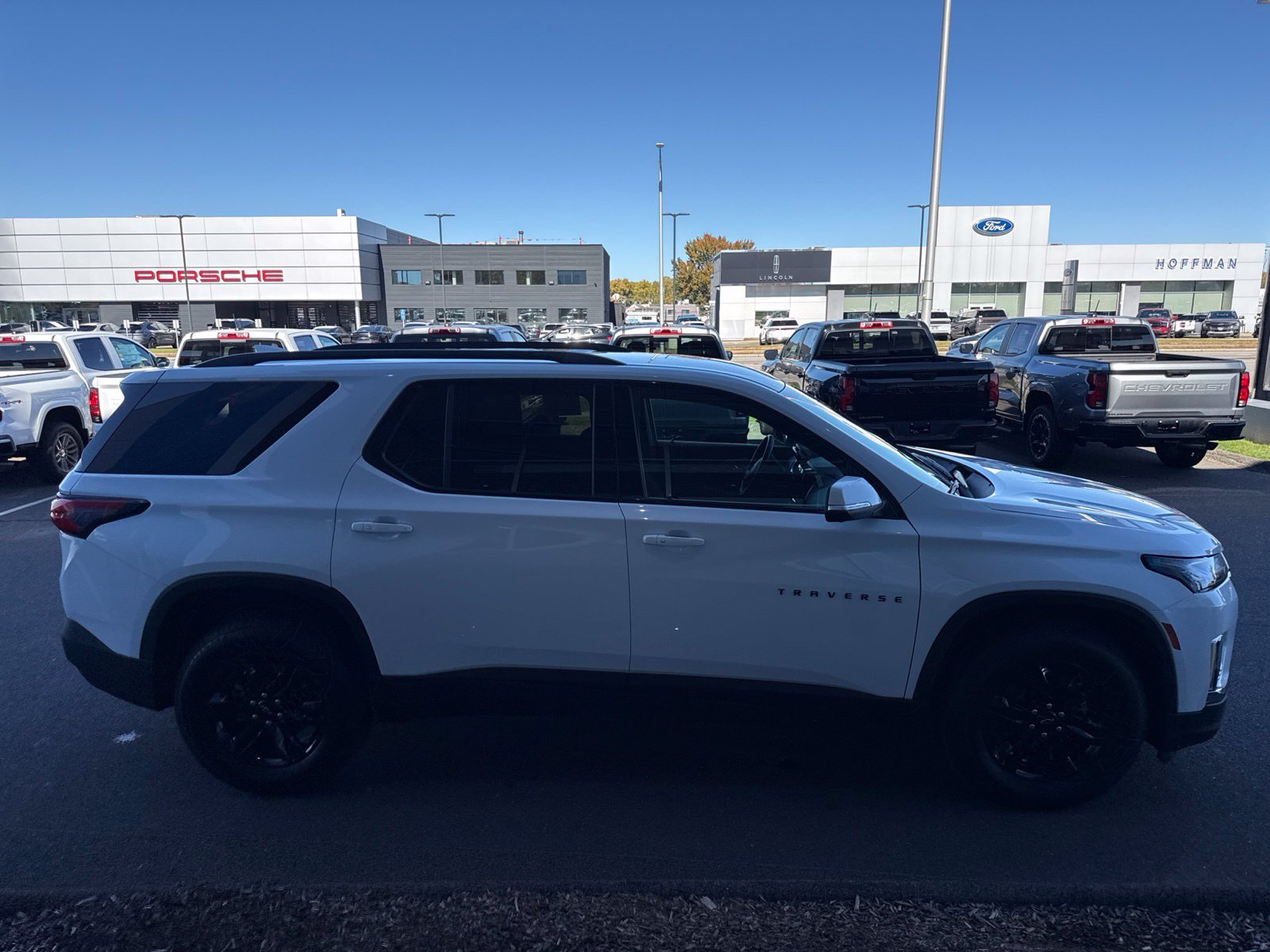 Used 2023 Chevrolet Traverse LT w/ Midnight/Sport Edition AWD/4WD image 6