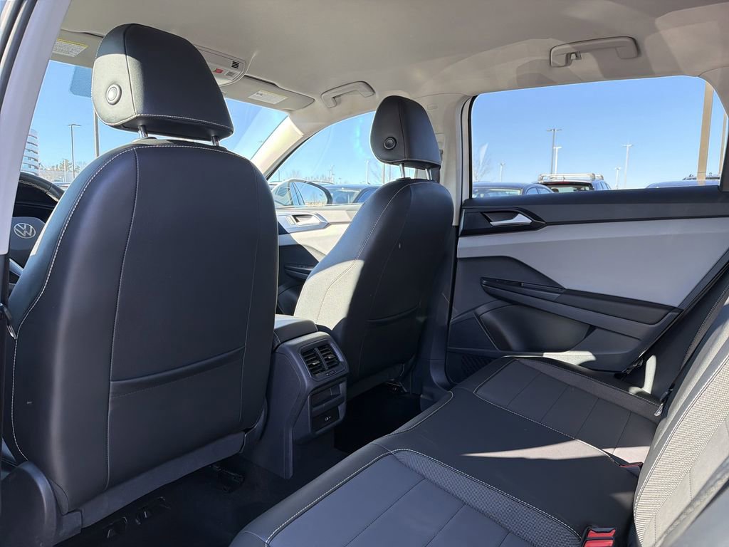 Used 2023 Volkswagen Taos SE image 13