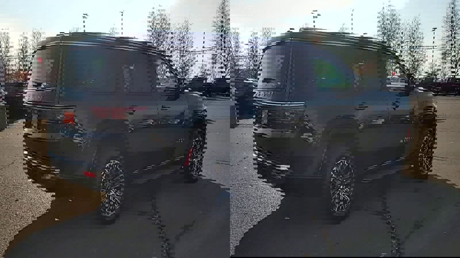 New 2025 Jeep Wagoneer 4WD w/ HD Trailer Tow Package image 8