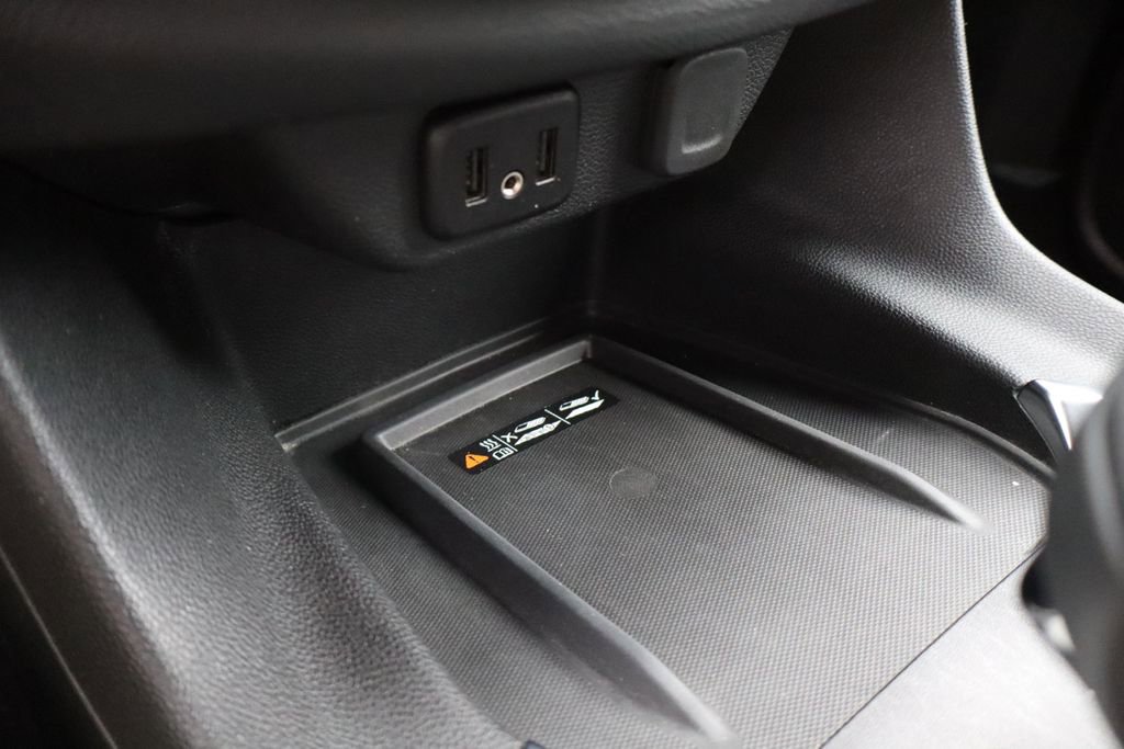 Used 2023 Chevrolet Traverse LT image 23