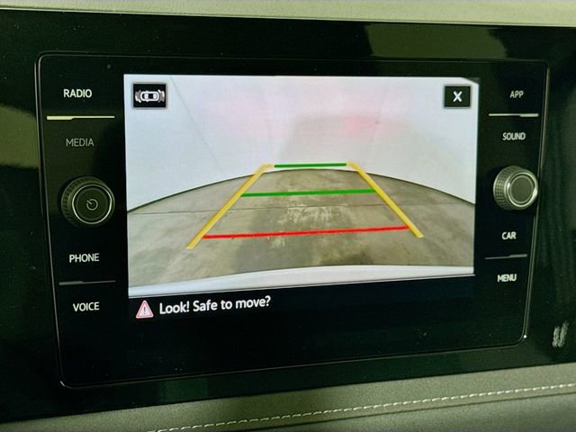 New 2026 Volkswagen Taos SE image 8