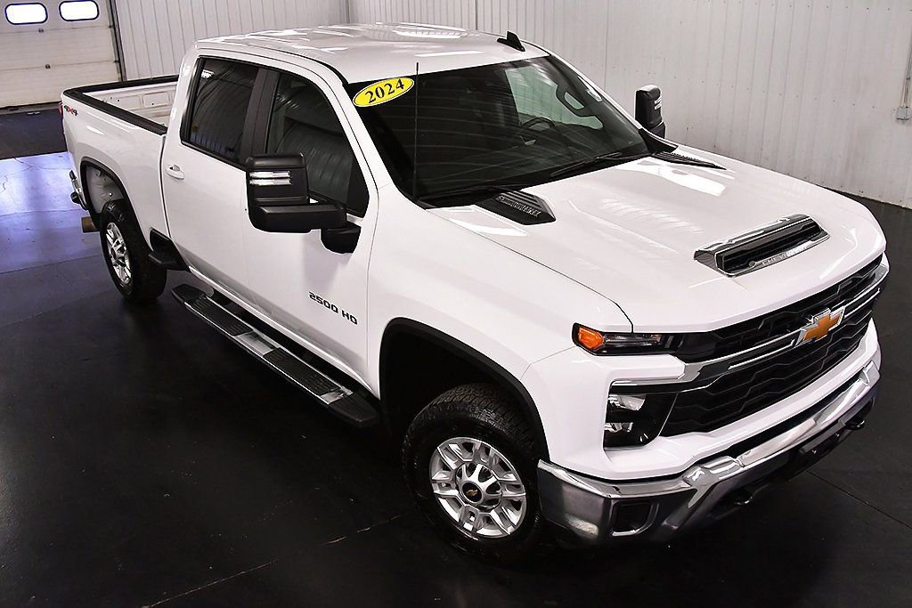 Used 2024 Chevrolet Silverado 2500 LT image 16