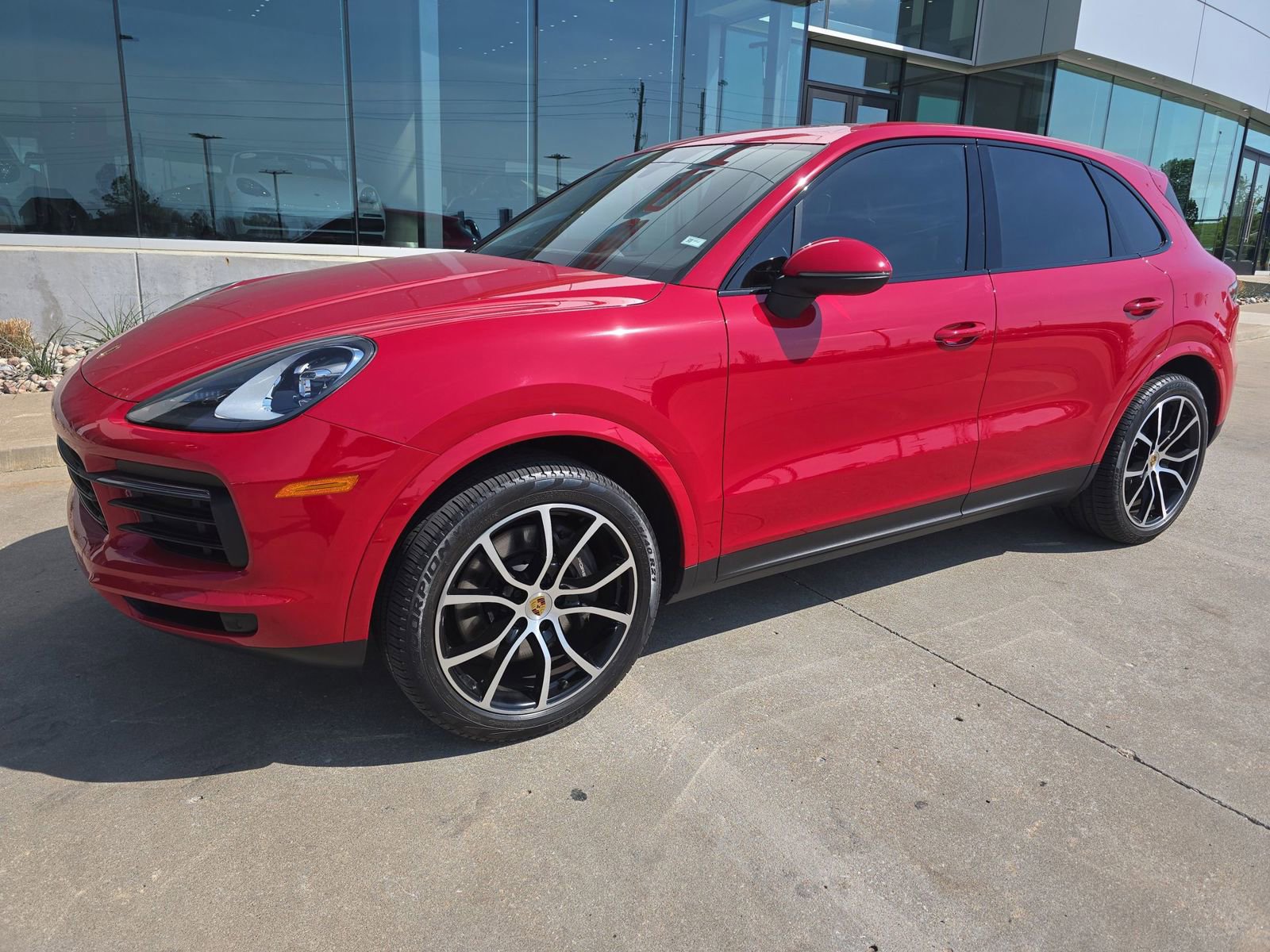 Used 2021 Porsche Cayenne image 1