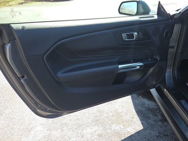 Used 2025 Ford Mustang Premium image 17