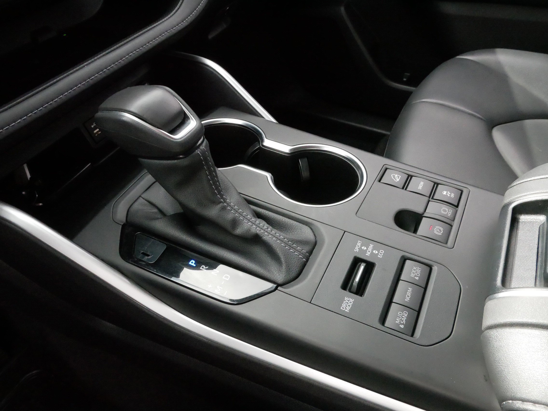 Certified 2024 Toyota Highlander XLE image 24