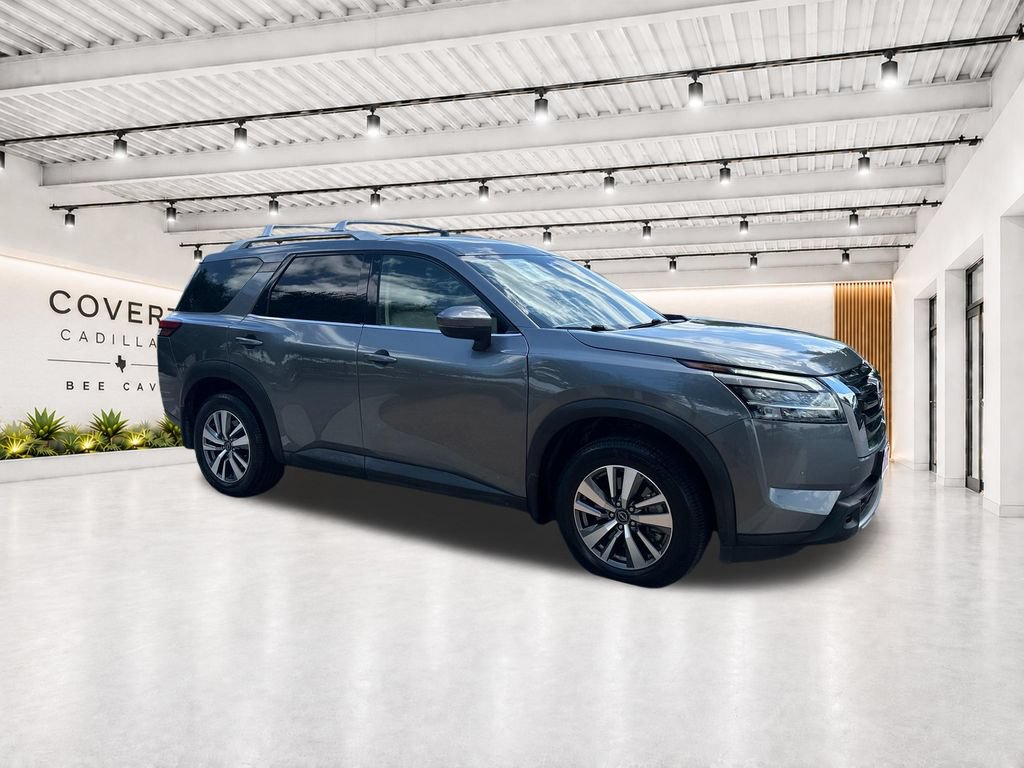 Used 2023 Nissan Pathfinder SL AWD/4WD image 14