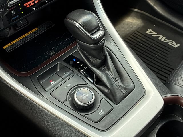 Used 2020 Toyota RAV4 Limited AWD/4WD image 23