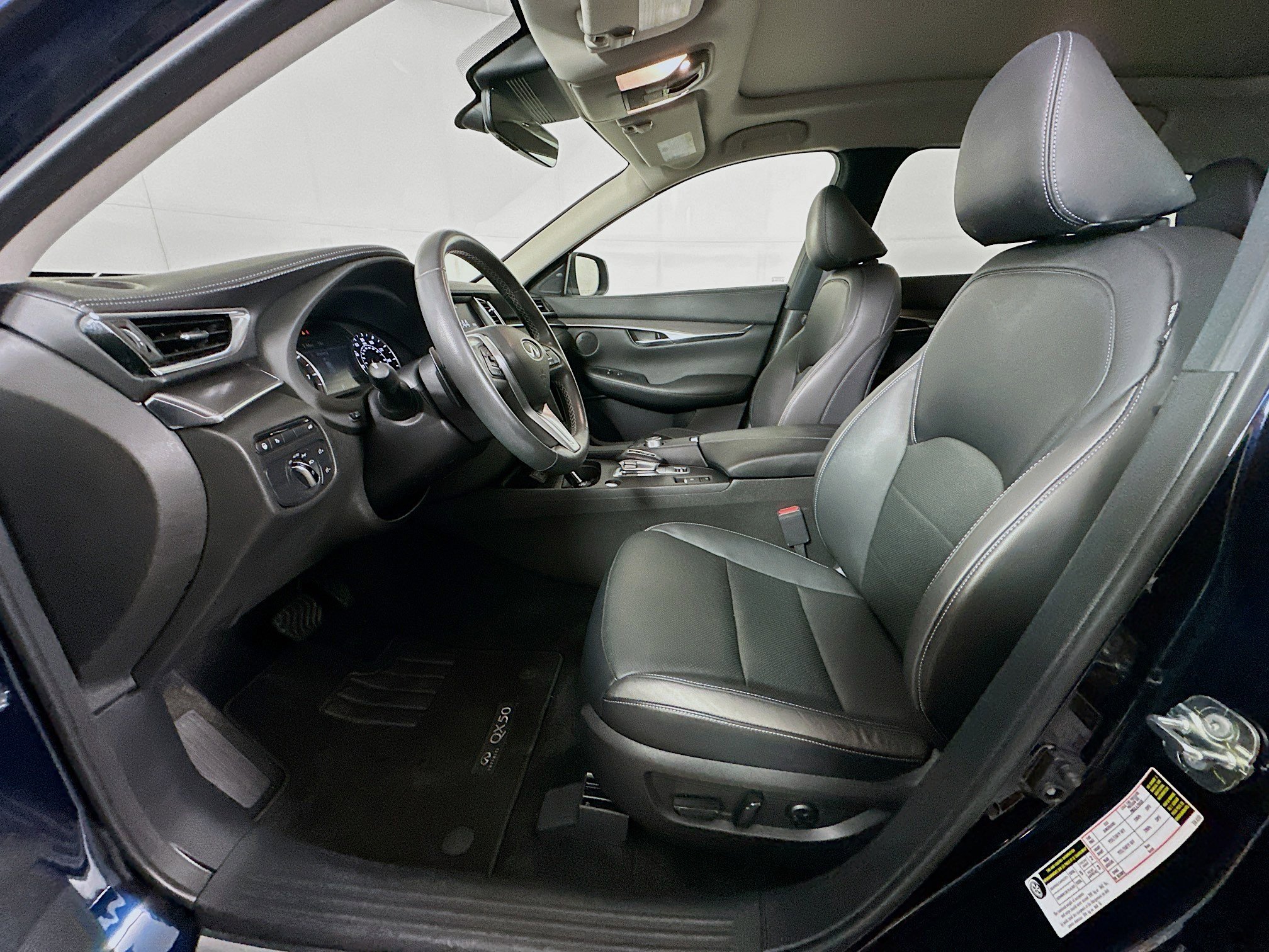 Used 2023 INFINITI QX50 Luxe FWD image 13