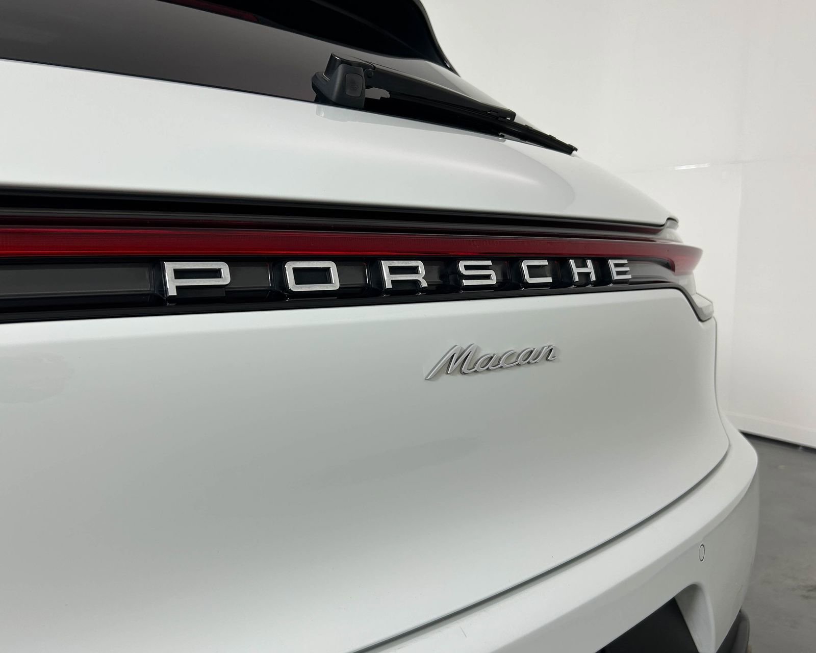 Used 2021 Porsche Macan image 12