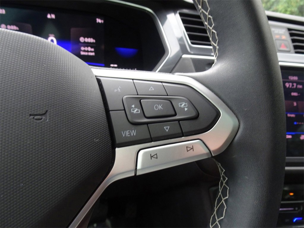 Used 2022 Volkswagen Tiguan SE image 24