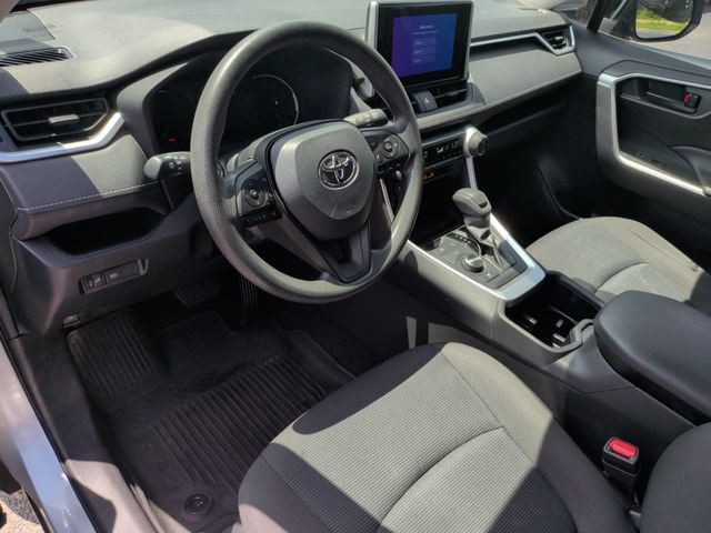 Used 2023 Toyota RAV4 LE AWD/4WD image 17