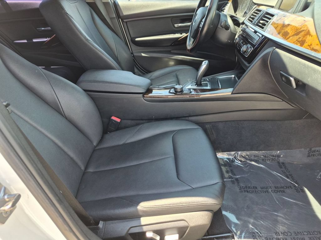 Used 2016 BMW 320i Sedan RWD image 20
