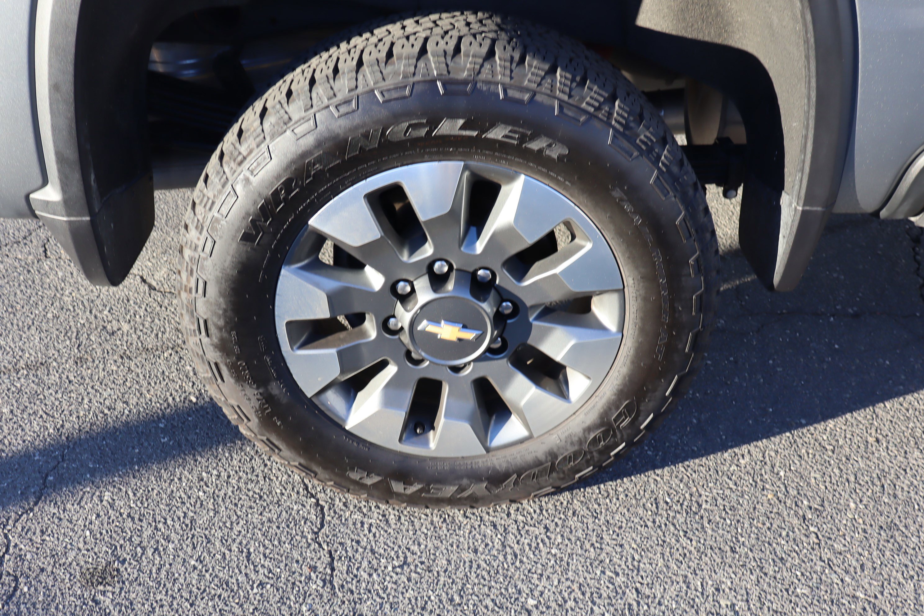 Certified 2025 Chevrolet Silverado 2500 LT w/ All Star Edition image 39