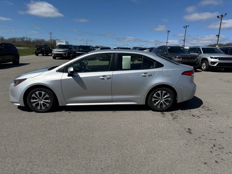 Used 2022 Toyota Corolla LE image 9