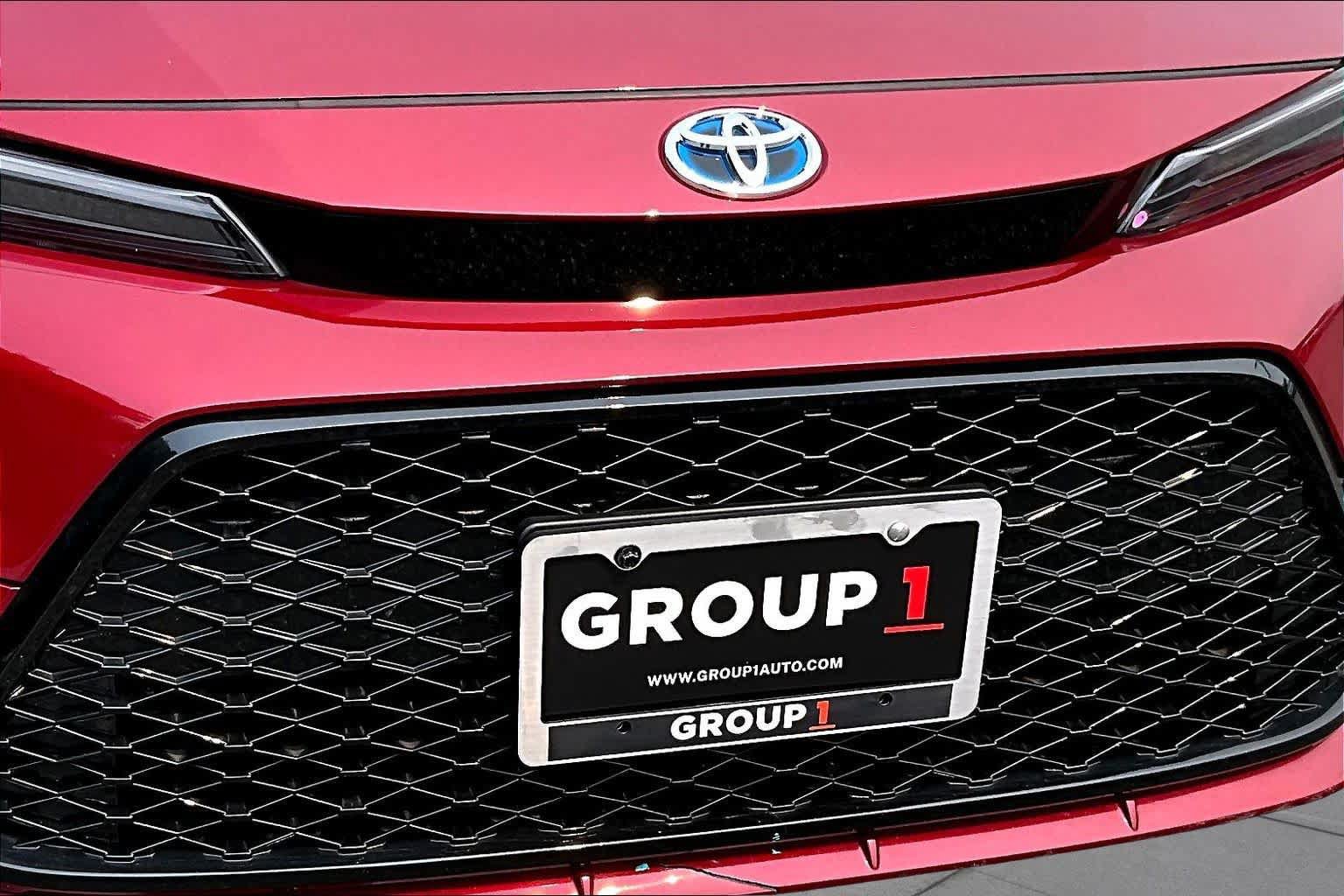 Used 2024 Toyota Corolla SE w/ SE Package FWD image 30