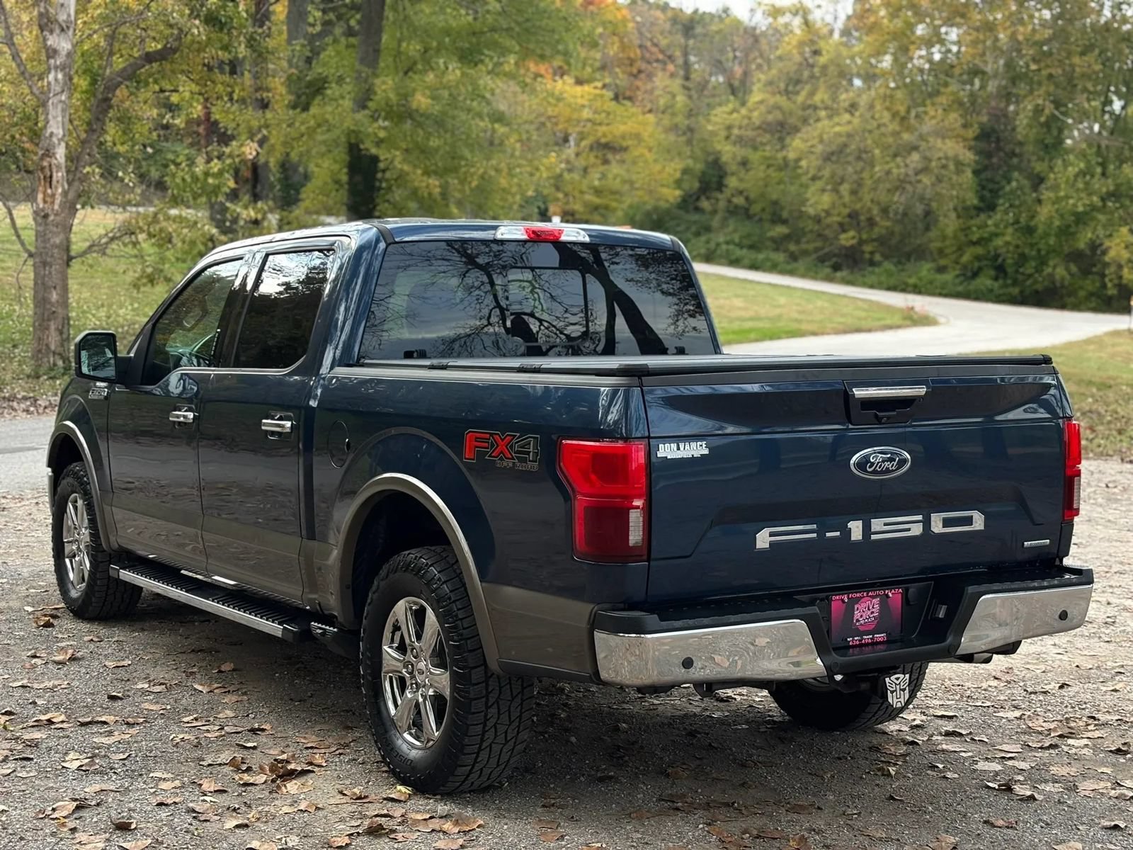 Used 2019 Ford F150 Lariat AWD/4WD image 9