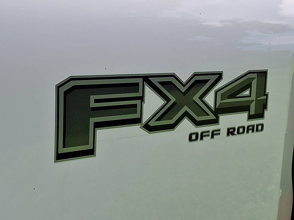 New 2026 Ford F250 XLT w/ XLT Premium Package AWD/4WD image 18