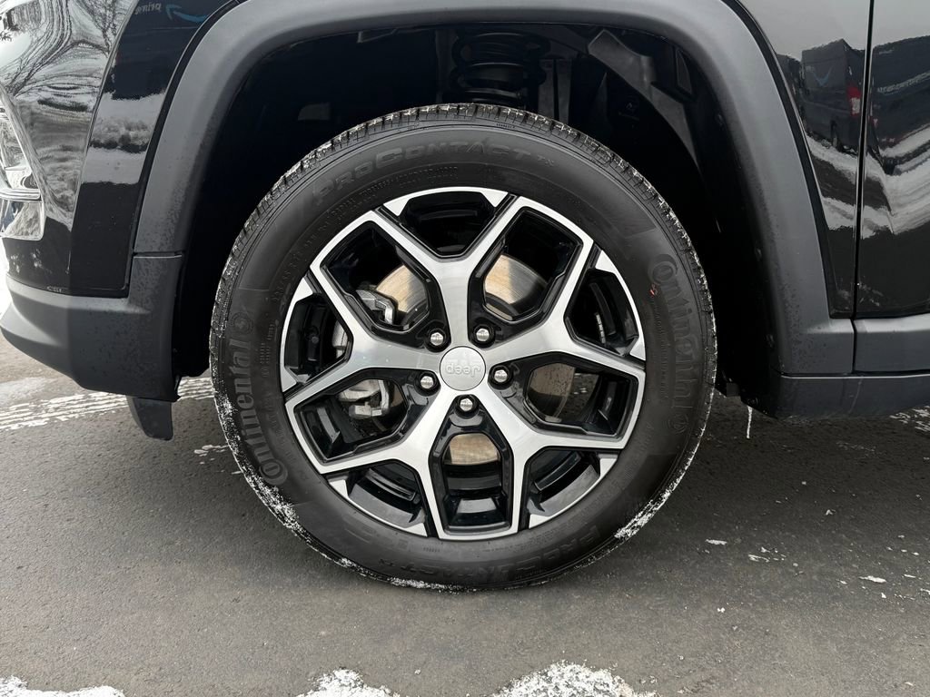 Used 2024 Jeep Compass Limited image 10