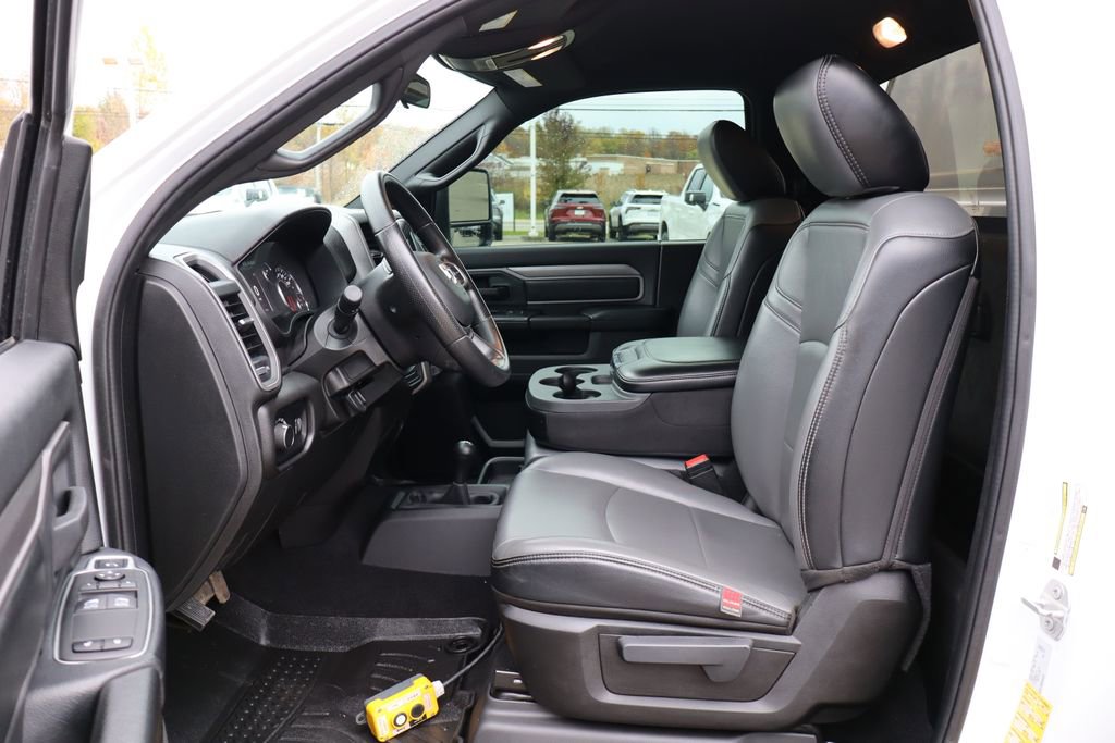 Used 2024 RAM 3500 Tradesman image 14