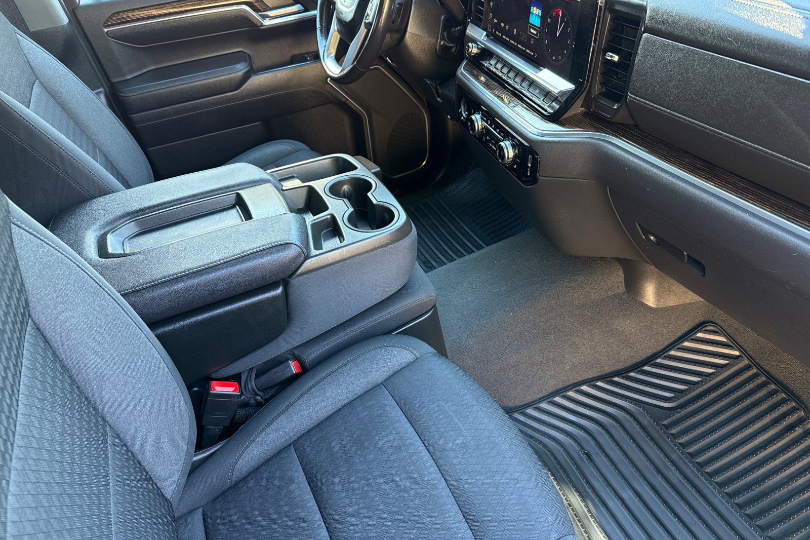 Used 2022 GMC Sierra 1500 SLE image 19