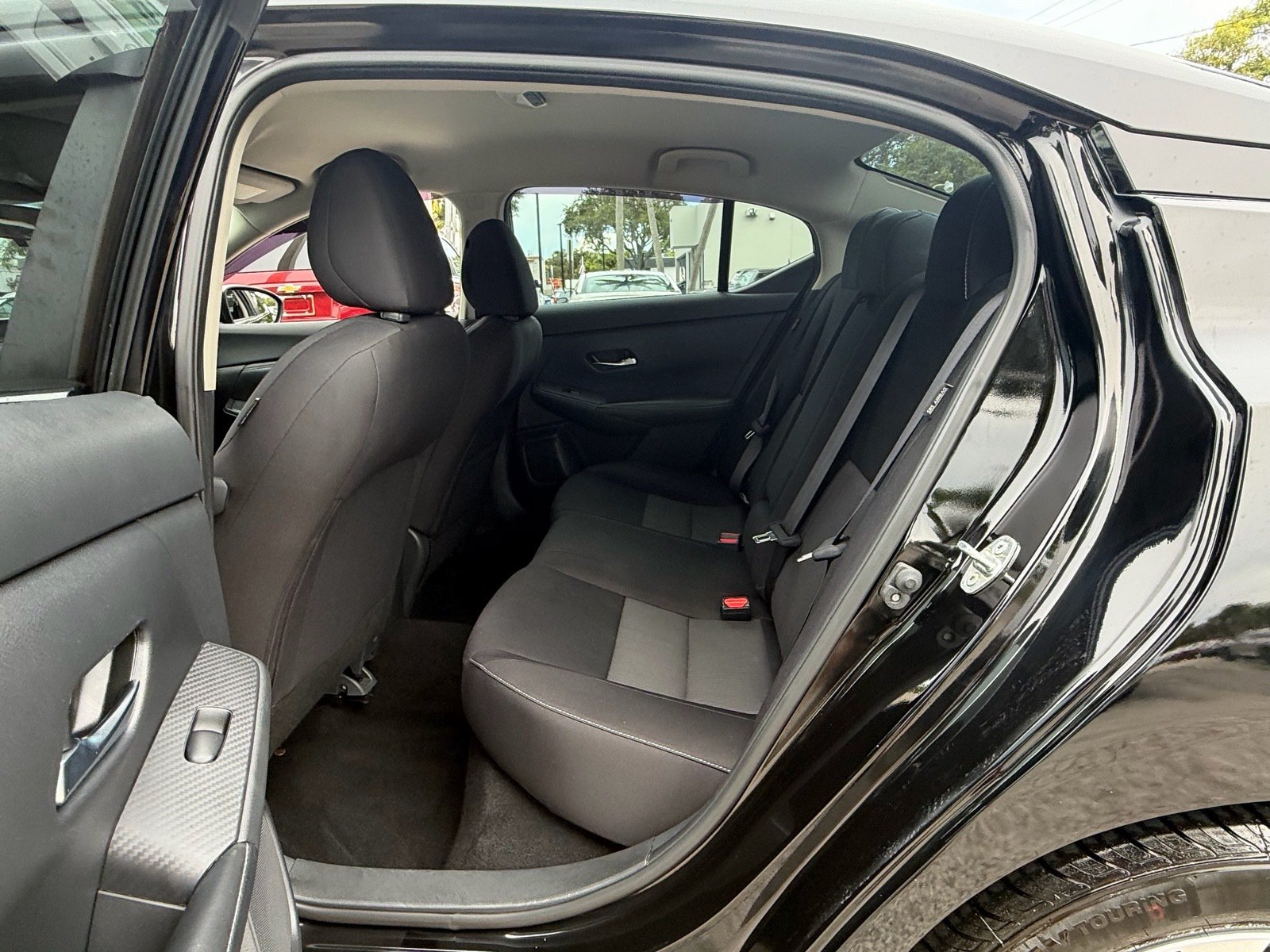 Used 2021 Nissan Sentra SV FWD image 11