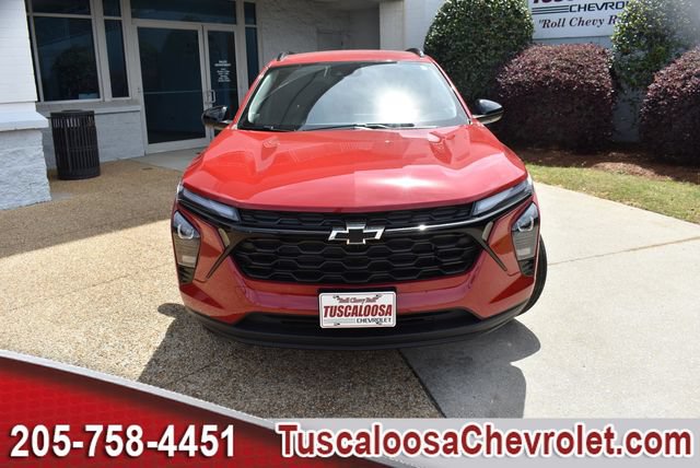 New 2026 Chevrolet Trax LT w/ Midnight Edition FWD image 4