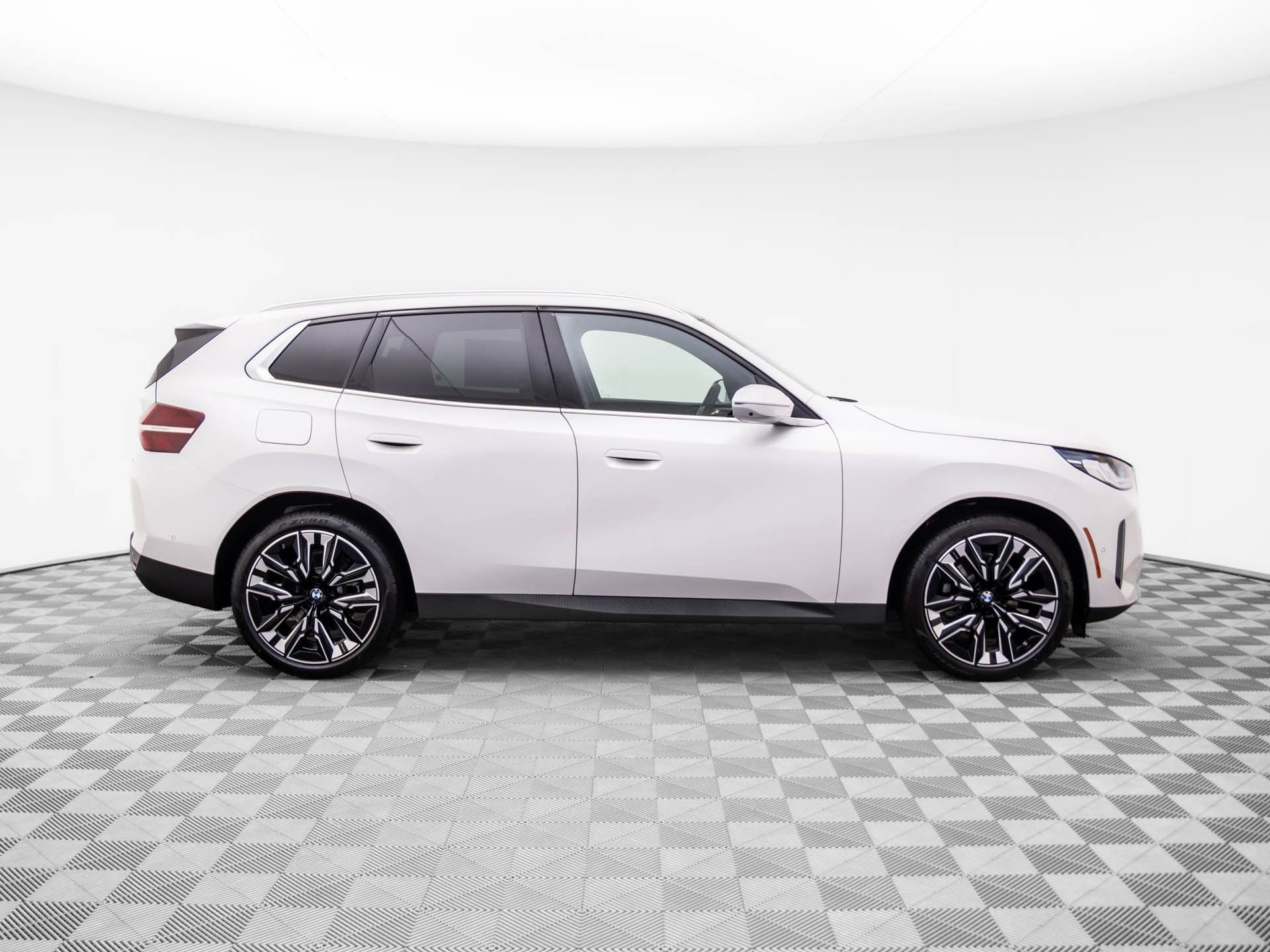 Certified 2025 BMW X3 xDrive30i w/ Premium Package image 7