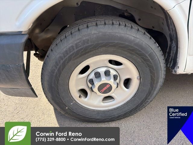 Used 2017 GMC Savana 2500 RWD image 9