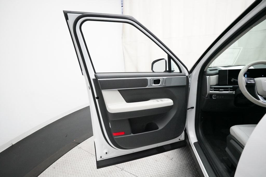 Used 2026 Hyundai Santa Fe SE FWD image 29