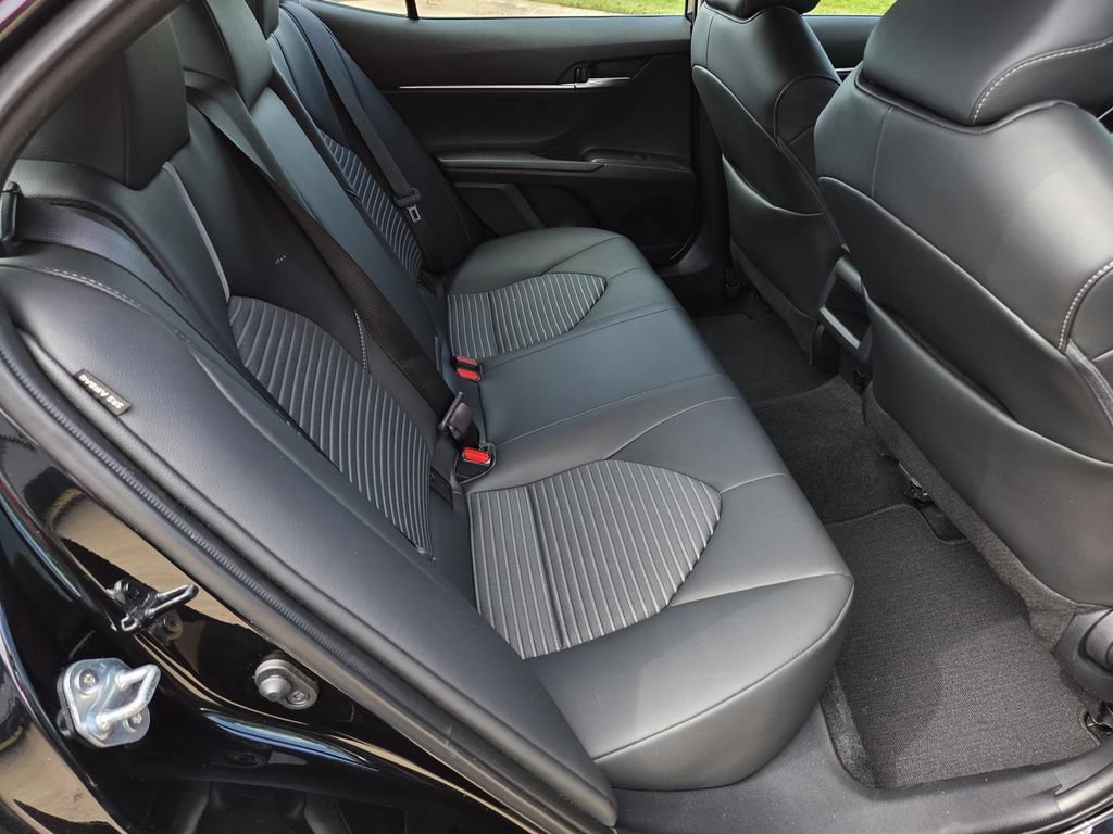 Used 2023 Toyota Camry SE FWD image 29