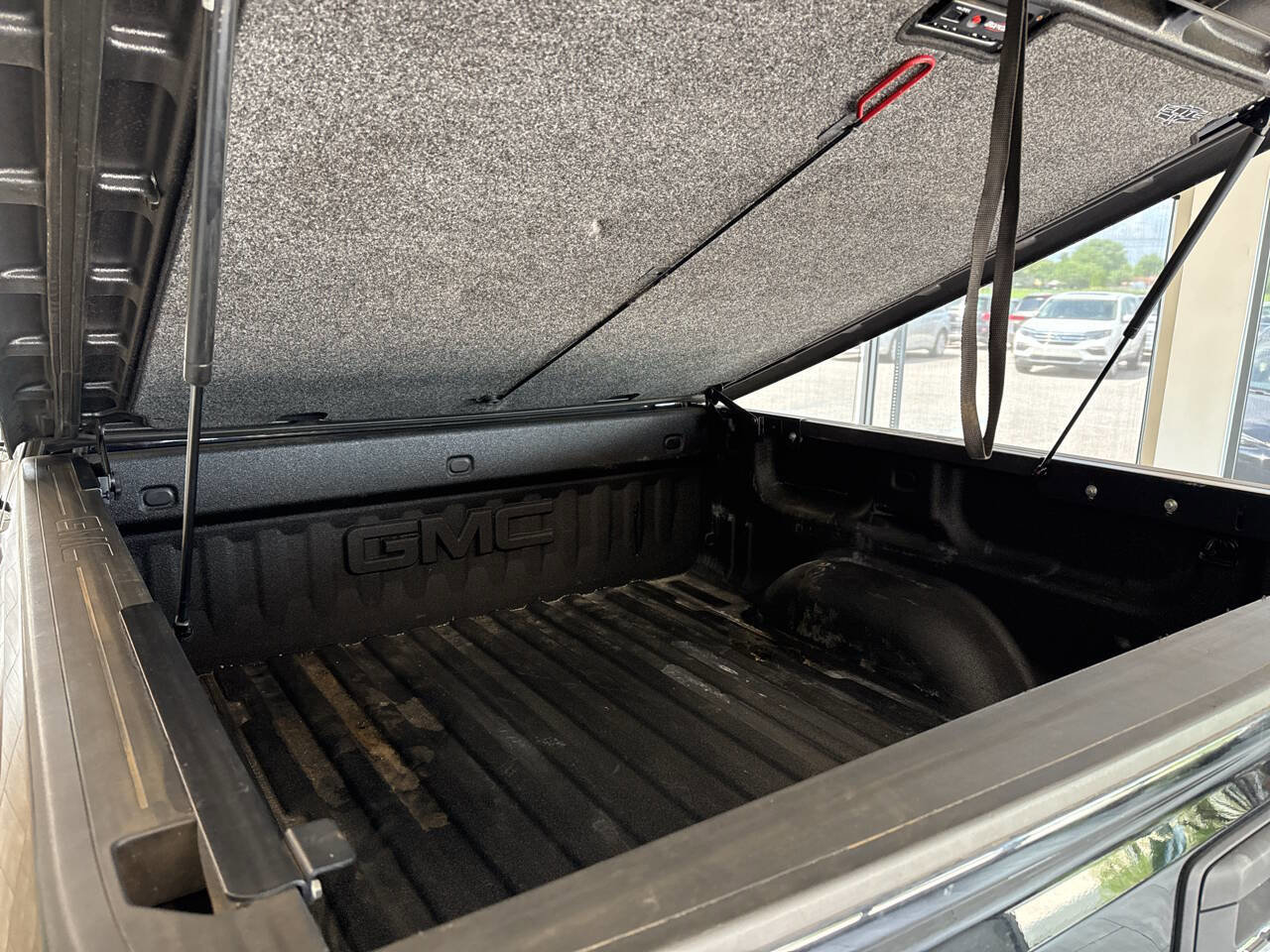 Used 2018 GMC Sierra 1500 SLT image 25