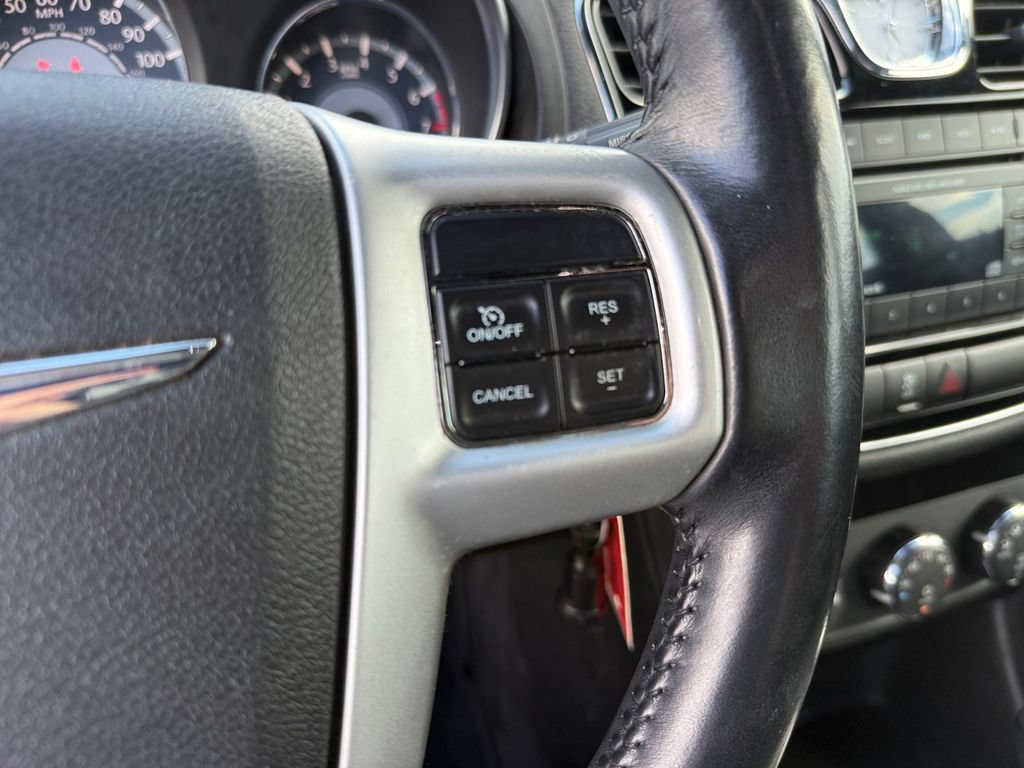 Used 2014 Chrysler 200 Touring FWD image 21