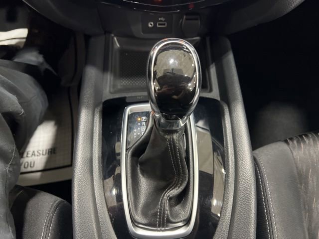 Used 2018 Nissan Rogue SV w/ Premium Package AWD/4WD image 18