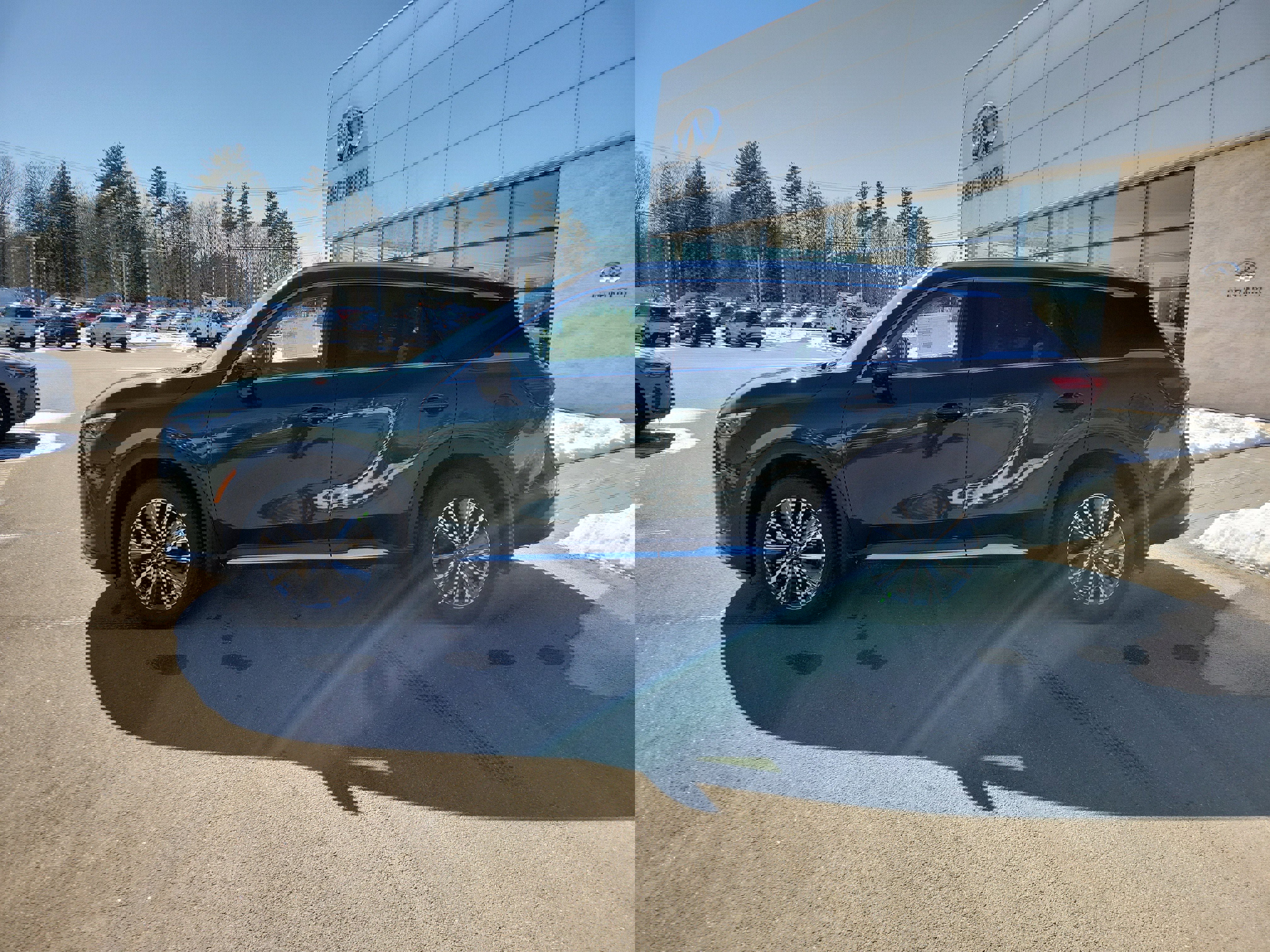 New 2026 INFINITI QX60 Luxe w/ Cargo Package image 2