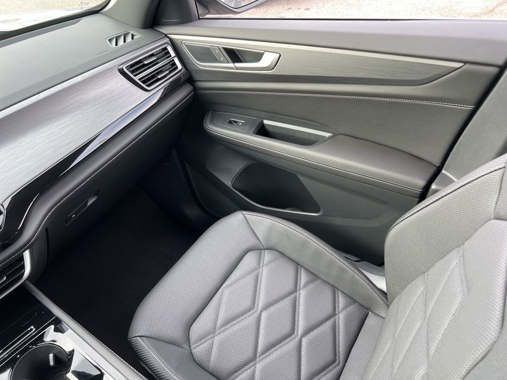 New 2026 Volkswagen Atlas Cross Sport SE FWD image 26