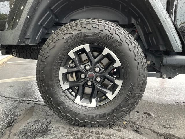 Used 2024 Jeep Gladiator Rubicon AWD/4WD image 35