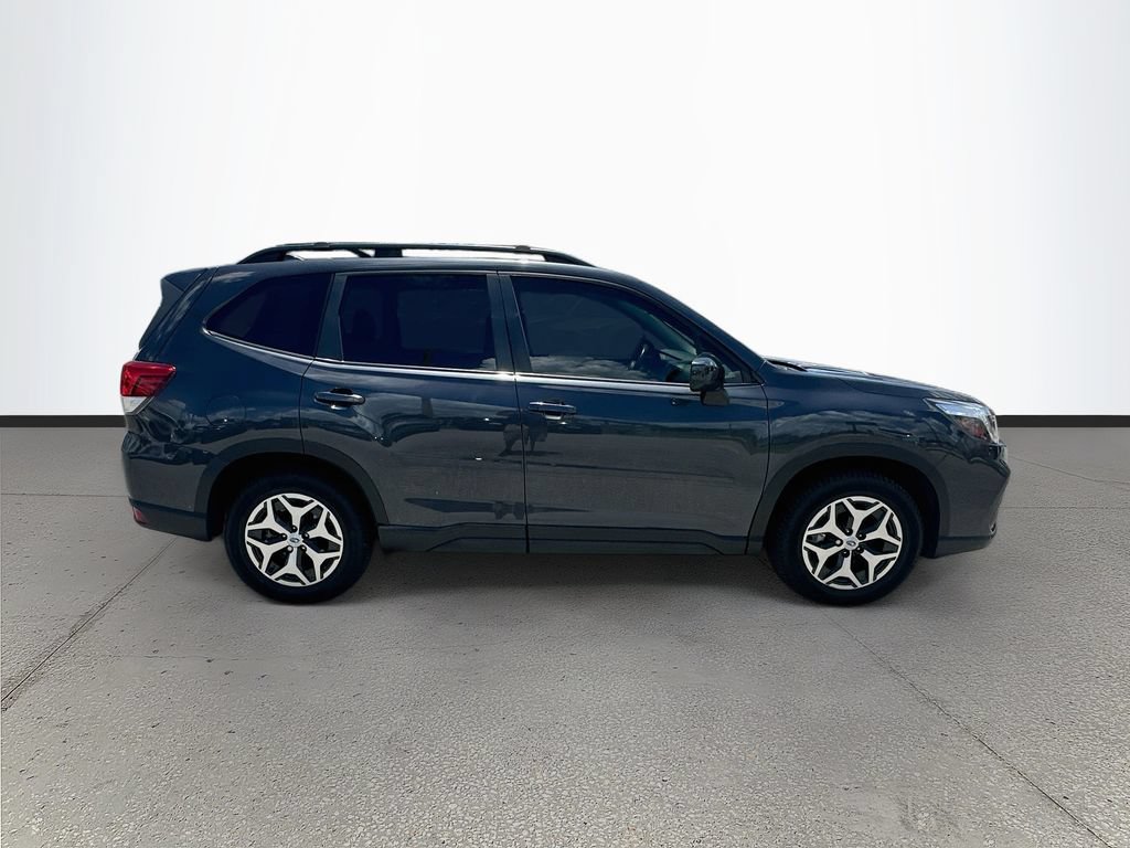 Used 2019 Subaru Forester Premium AWD/4WD image 8