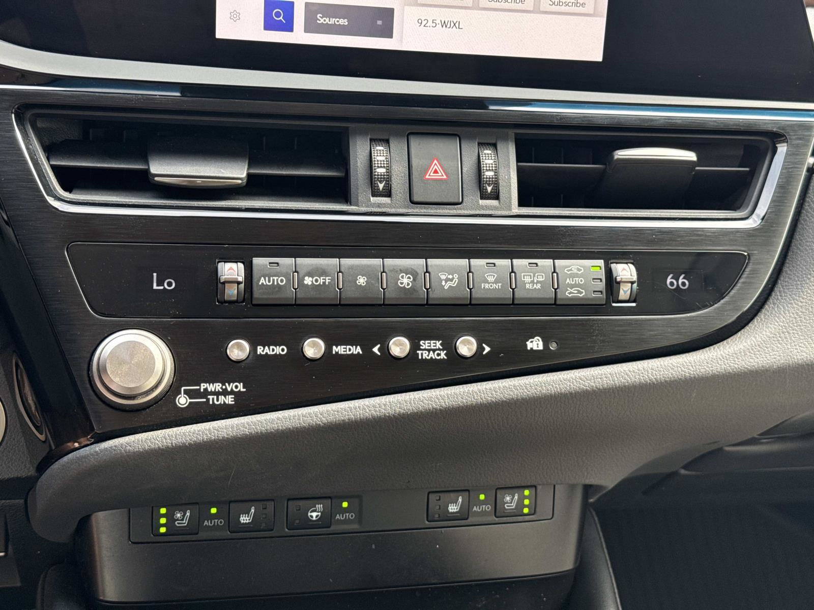 Certified 2024 Lexus ES 350 w/ Premium Package FWD image 57