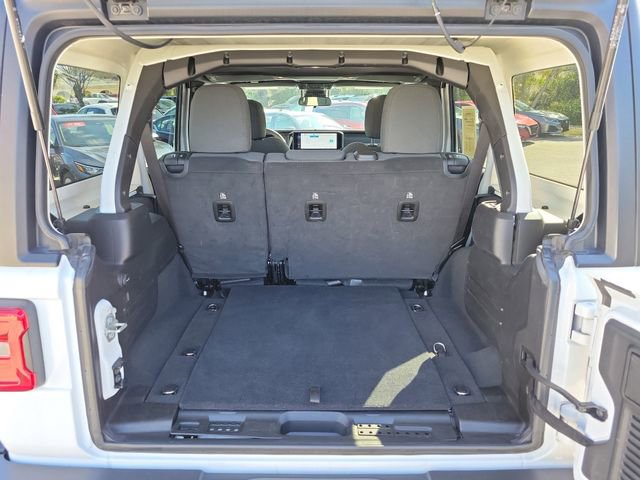 Used 2024 Jeep Wrangler Unlimited Rubicon AWD/4WD image 16